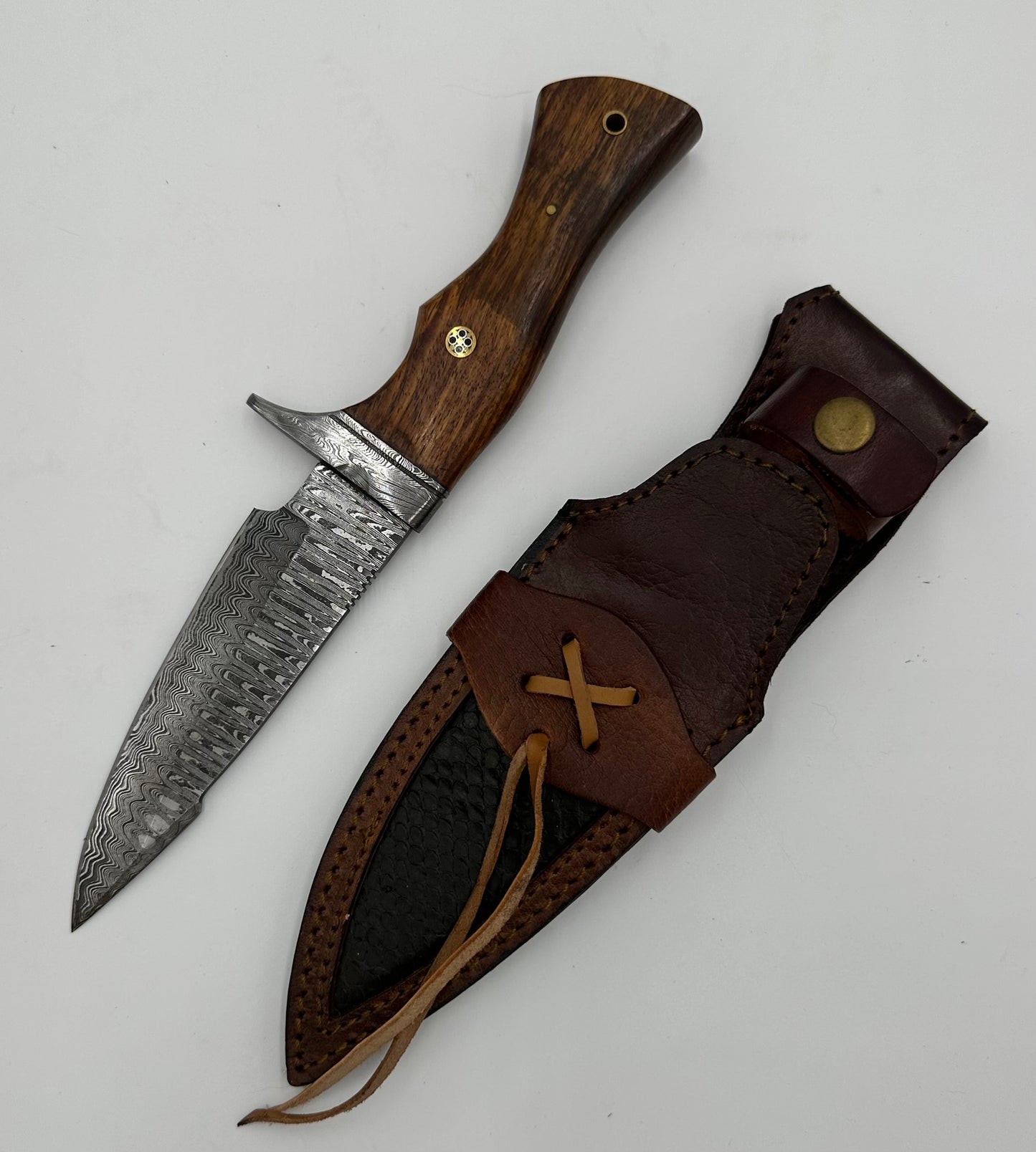 Damascus Knife - Oak/Silver