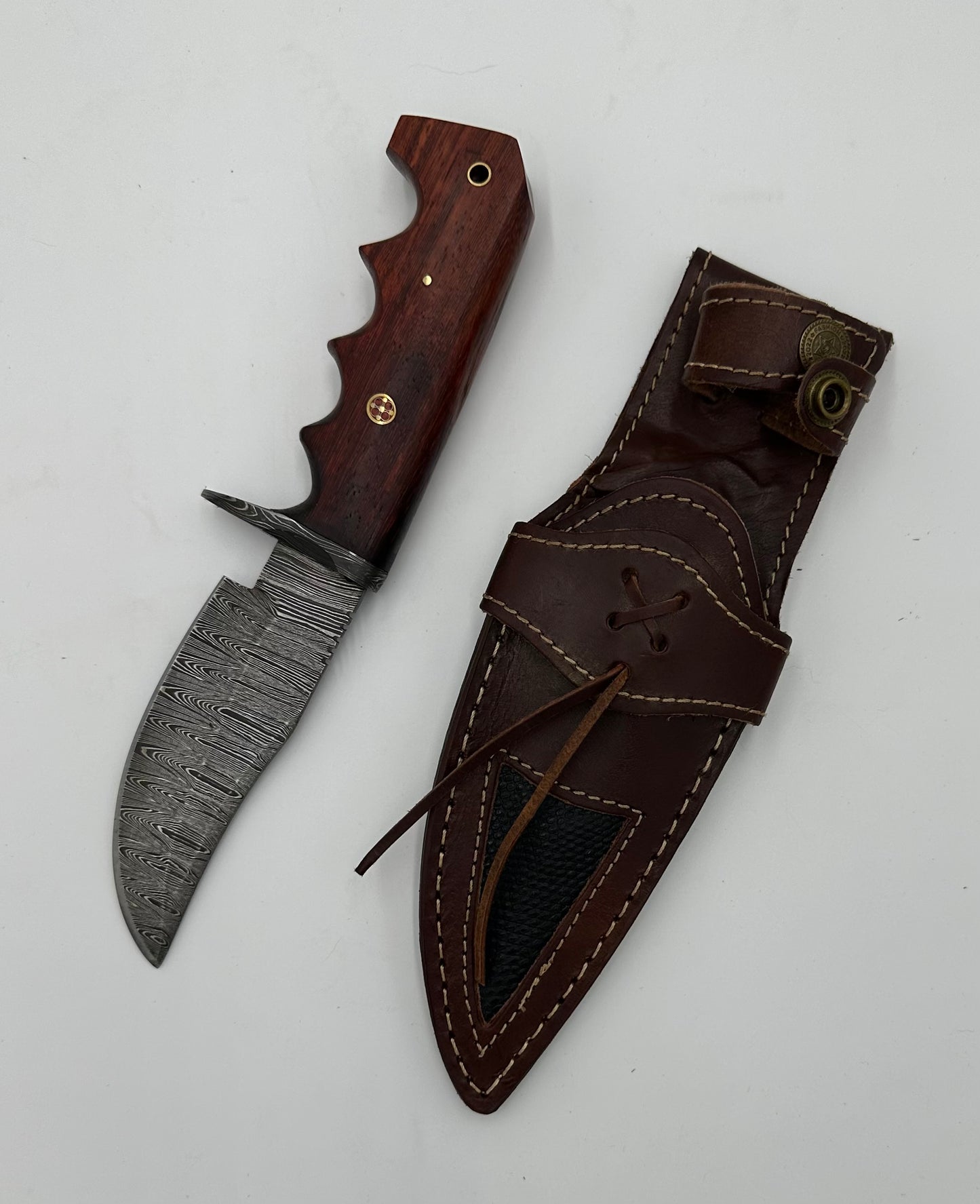 Damascus Knife - Oak 3 finger